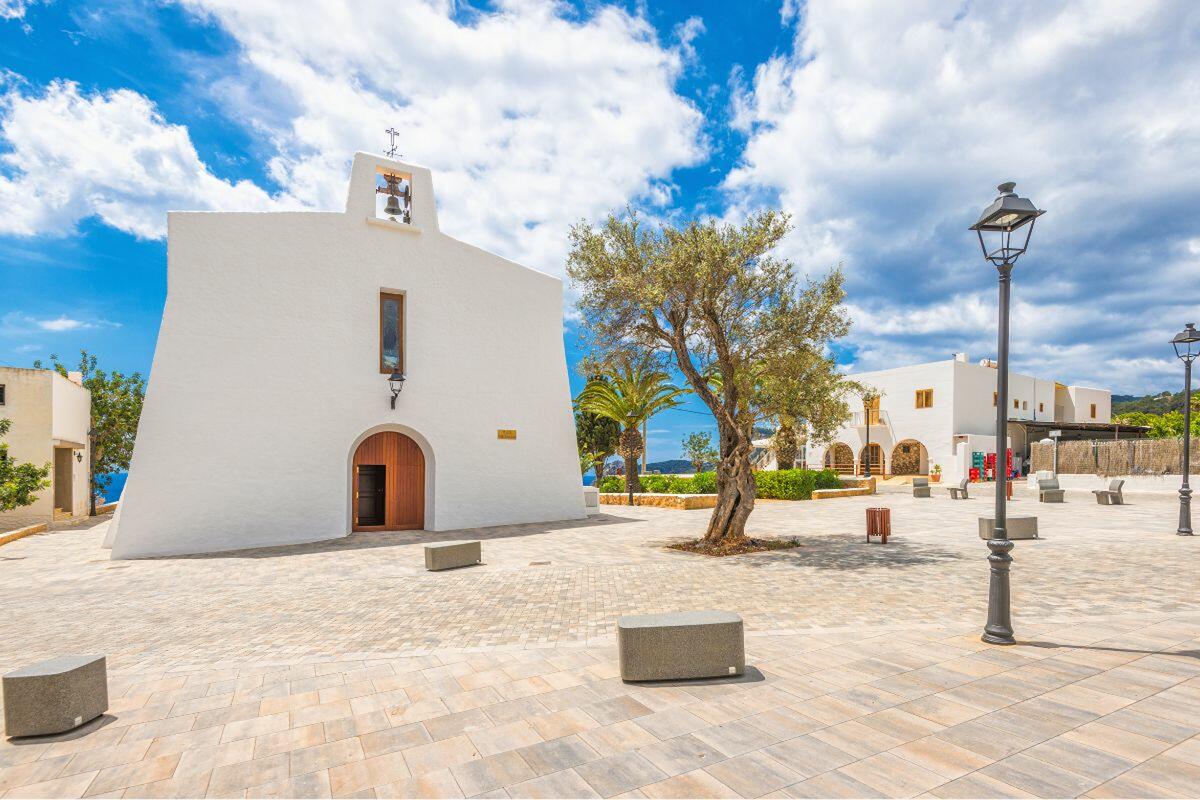 Es Cubells, Ibiza village