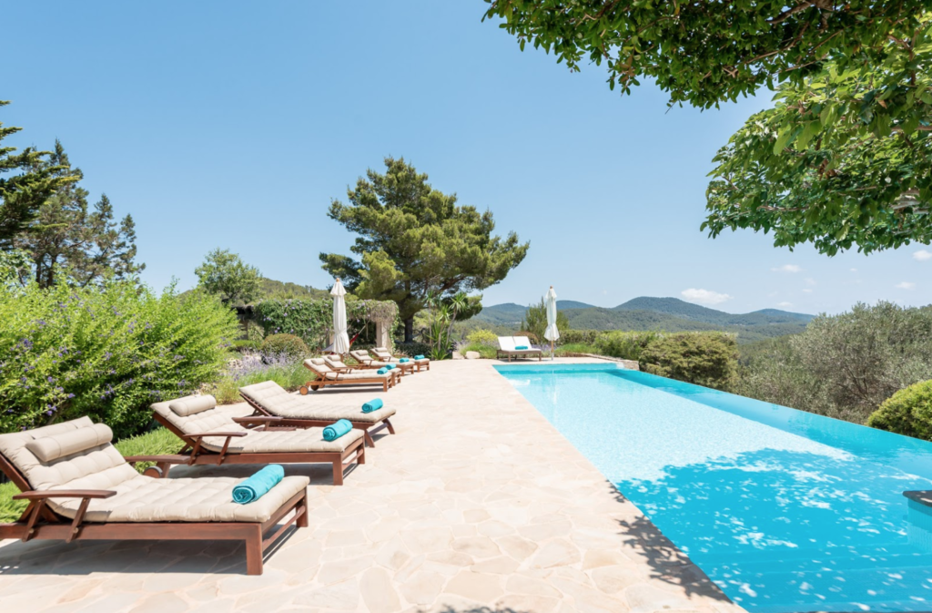 Villa-Poolside-Ibiza-Casa-Benjamin