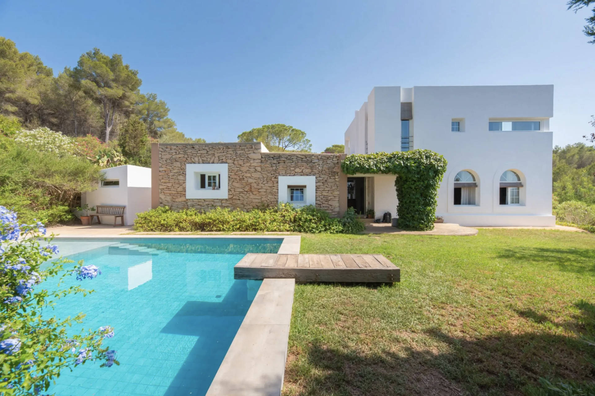 Can Estel. Exceptional property near Santa Gertrudis and Morna college with rental license