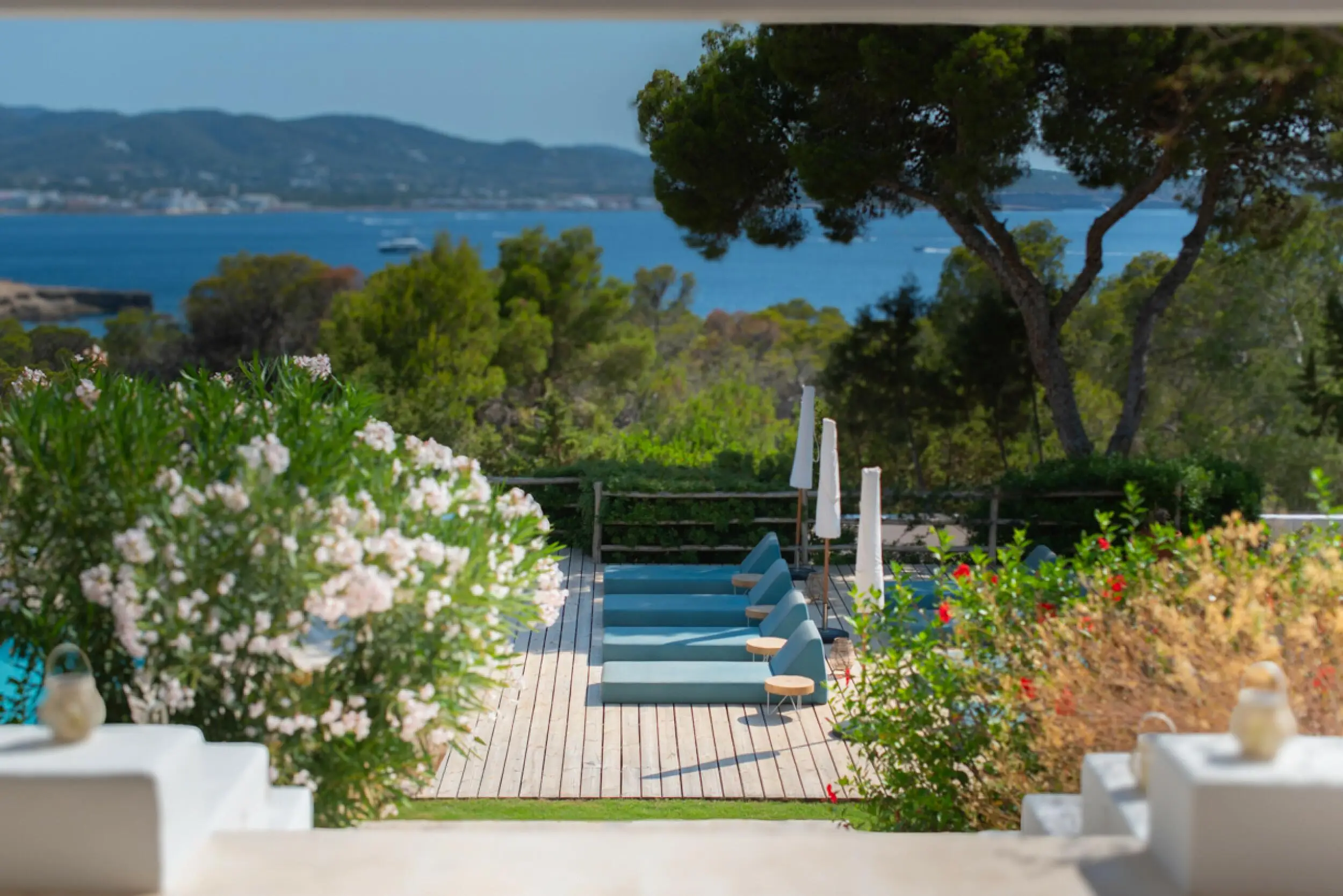 Can Solmar is a refined 8 bedroom villa set on Ibiza’s west coast, just moments from Cala Gracioneta.